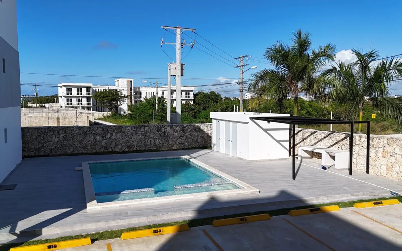 ideal-house-apartamentos-proyecto-socdo-piscina
